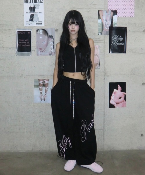 INTER FACTORY(インターファクトリー)の「AIRI ストーンコード刺繍スウェットパンツ(その他パンツ・レディース・グレー/ブラック・FREE)」の4枚目の写真