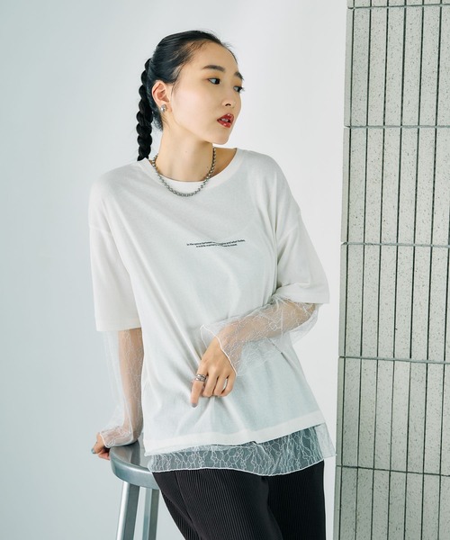 LEPSIM(レプシィム)の「シアーレースレイヤードT 887658(Tシャツ/カットソー・レディース・チャコールグレー/オフホワイト/ライトブルー/ブラック・FREE)」の2枚目の写真