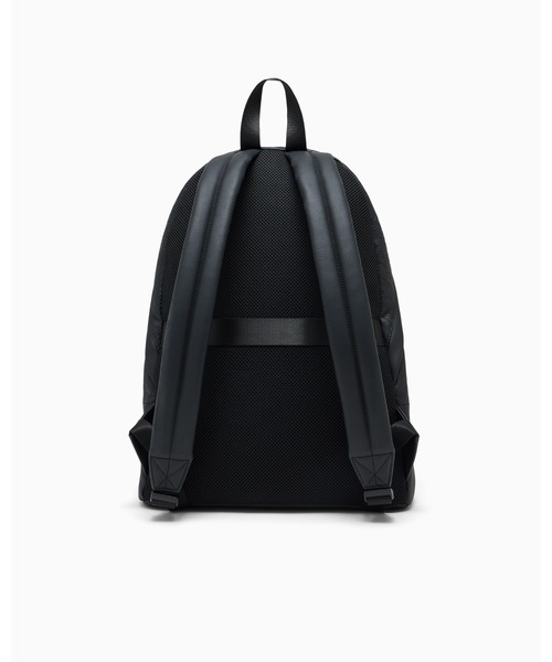 ARMANI EXCHANGE(アルマーニエクスチェンジ)の「【A|X アルマーニ エクスチェンジ】オールオーバーロゴ バックパック(バックパック/リュック・メンズ・ブラック・FREE)」の3枚目の写真