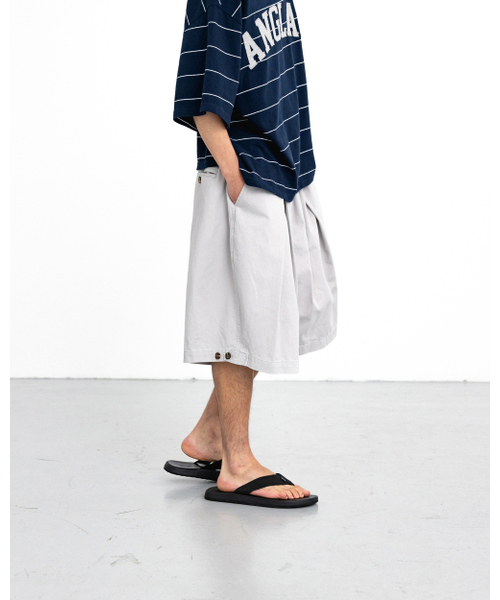 ANGLAN(アングラン)の「Cross Pleated Chino Half Pants - Light Grey(その他パンツ・メンズ・その他・ONE SIZE)」の8枚目の写真