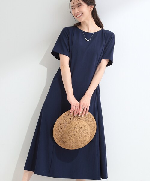 SHOO・LA・RUE（シューラルー）の「【S-LL/洗濯機可/セットアップ可】軽凛(かろりん) ひんやり切替ワンピース（ワンピース・レディース・ブラック/ブルーグリーン/オレンジ/ネイビー・02/01/04/03）」の2枚目の写真