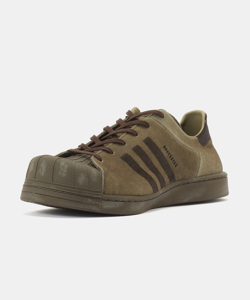 adidas Originals(アディダスオリジナルス)の「adidas Originals SST BY AVAVAV KK2724(スニーカー・メンズ・ブラウン・26.5cm/27.5cm/28.5cm/26cm/27cm/28cm)」の2枚目の写真
