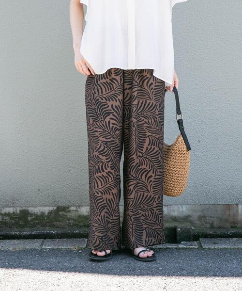ITEMS URBANRESEARCH(アイテムズ アーバンリサーチ)の「ガライージーパンツ(その他パンツ・レディース・ブラック/ブラウン・FREE)」の15枚目の写真