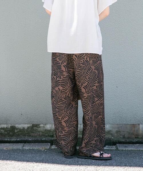 ITEMS URBANRESEARCH(アイテムズ アーバンリサーチ)の「ガライージーパンツ(その他パンツ・レディース・ブラック/ブラウン・FREE)」の17枚目の写真