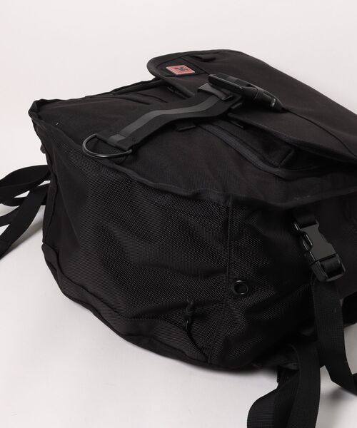 VIBGYOR（ヴィブジョー）の「CHROME(クローム) WARSAW MEDIUM BACKPACK ワルシャワミディアムバックパック 25L (BG333BK)【 WARSAW MEDIUM】（バックパック/リュック・メンズ・ブラック・FREE）」の4枚目の写真