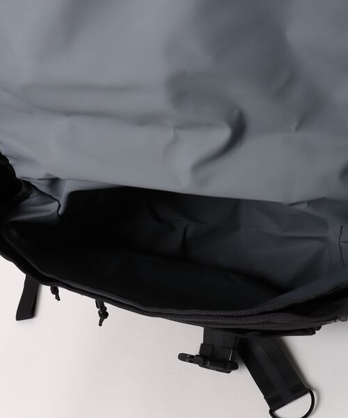 VIBGYOR（ヴィブジョー）の「CHROME(クローム) WARSAW MEDIUM BACKPACK ワルシャワミディアムバックパック 25L (BG333BK)【 WARSAW MEDIUM】（バックパック/リュック・メンズ・ブラック・FREE）」の3枚目の写真