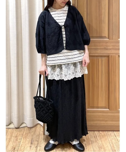 Samansa Mos2(サマンサ モスモス)の「インド3D刺繍ボレロブラウス(シャツ/ブラウス・レディース・ネイビー/キナリ/オフホワイト/ブラック・F)」の5枚目の写真