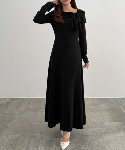 CENEA(セネア)の「オフショル風リボンニットワンピース(ワンピース・レディース・ボルドー/ネイビー/チャコール/ブラック/モカ・SMALL/LARGE/MEDIUM)」の1枚目の写真