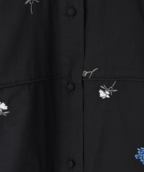 STYLE DELI（スタイルデリ）の「【BLK001】配色刺繍ランタンノースリシャツ（シャツ/ブラウス・レディース・ブラック・FREE）」の10枚目の写真