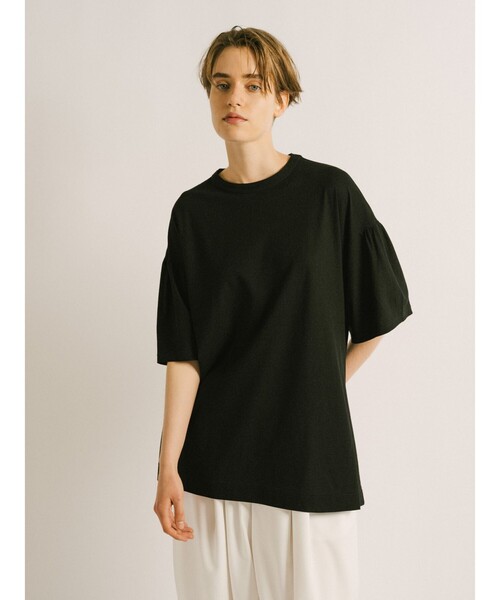 mizuiroind(ミズイロインド)の「mizuiro ind ギャザースリーブワイドTシャツ(Tシャツ/カットソー・レディース・オフホワイト/ベージュ/チャコールグレー/ネイビー/ブラック・FREE)」の2枚目の写真