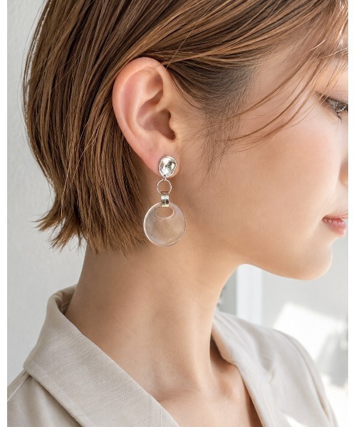 tone(トーン)の「【cocolani】クリアイヤリング(MA)(イヤリング・レディース・ゴールド系1/シルバー系2/シルバー/ゴールド系2/ゴールド系3/シルバー系3/シルバー系1/ゴールド・FREE)」の3枚目の写真