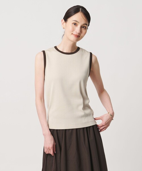 UNITED ARROWS(ユナイテッドアローズ)の「リブ バイカラーパイピング ノースリーブ Tシャツ(タンクトップ・レディース・ベージュ/ワイン/ネイビー/オフホワイト/ダークグレー・FREE)」の3枚目の写真