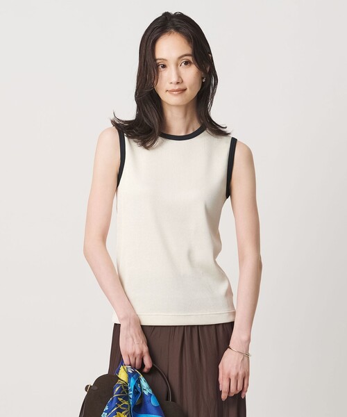 UNITED ARROWS(ユナイテッドアローズ)の「リブ バイカラーパイピング ノースリーブ Tシャツ(タンクトップ・レディース・ベージュ/ワイン/ネイビー/オフホワイト/ダークグレー・FREE)」の22枚目の写真