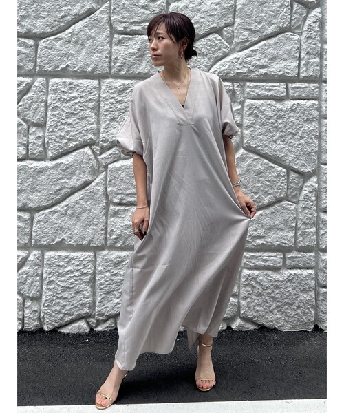 DESIGNWORKS(デザインワークス)の「【一部店舗限定】袖ボリュームリラックスワンピース(ワンピース・レディース・イエロー/ブラック/ベージュ・フリー)」の16枚目の写真