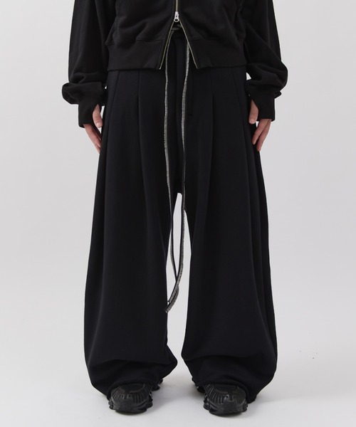 SHINYAKOZUKA（シンヤコヅカ）の「【SHINYA KOZUKA for Lui's】home baggy（スウェットパンツ・メンズ・チャコールグレー/ブラック・SMALL/MEDIUM）」の3枚目の写真
