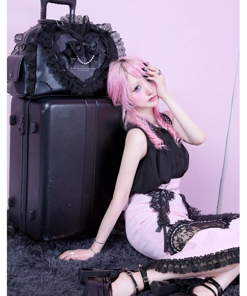 AVENCHUMU(アバンチュウム)の「Love heart's cake boston bag(ボストンバッグ・レディース・ピンク/ブラック・FREE)」の1枚目の写真