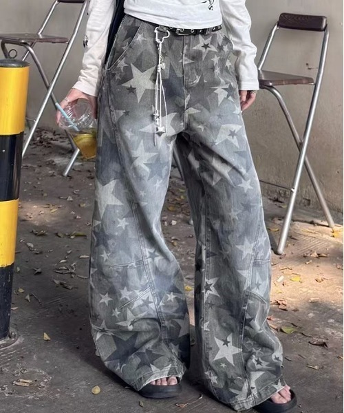 FreeZone(フリーゾーン)の「ヴィンテージ星迷彩ワイドジーンズ(デニムパンツ・メンズ・グレー・SMALL/MEDIUM/LARGE)」の1枚目の写真