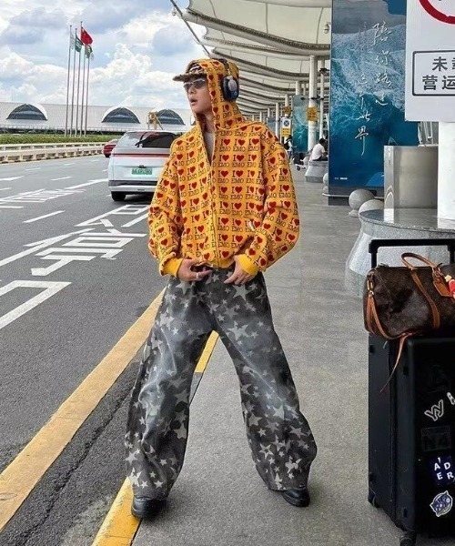 FreeZone(フリーゾーン)の「ヴィンテージ星迷彩ワイドジーンズ(デニムパンツ・メンズ・グレー・SMALL/MEDIUM/LARGE)」の10枚目の写真