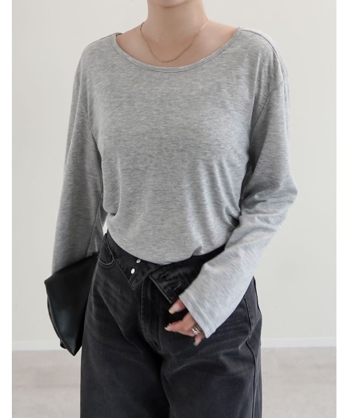 Re:EDIT(リエディ)の「バックオープンツイストシアートップス(Tシャツ/カットソー・レディース・ホワイト/ブラック/グレー/ブラック×ホワイト・FREE)」の10枚目の写真