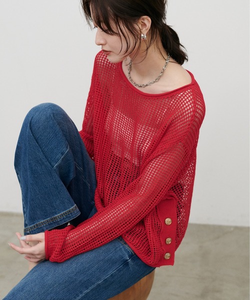 LARUTA(ラルータ)の「【LARUTA】メッシュ金釦サイド開きニットプルオーバー(ニット/セーター・レディース・オフホワイト/ネイビー/レッド/ベージュ・FREE)」の4枚目の写真