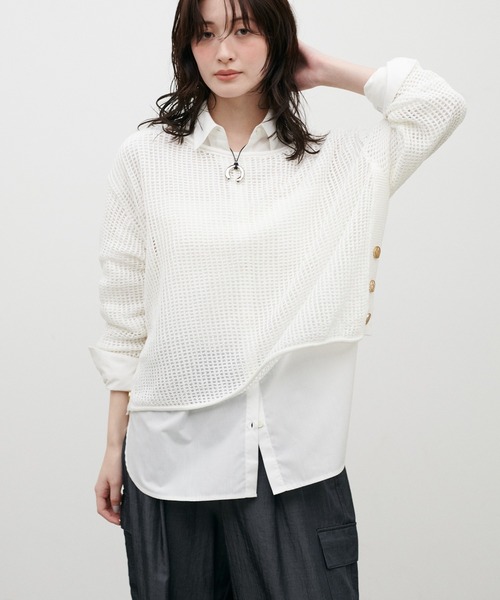 LARUTA(ラルータ)の「【LARUTA】メッシュ金釦サイド開きニットプルオーバー(ニット/セーター・レディース・オフホワイト/ネイビー/レッド/ベージュ・FREE)」の2枚目の写真