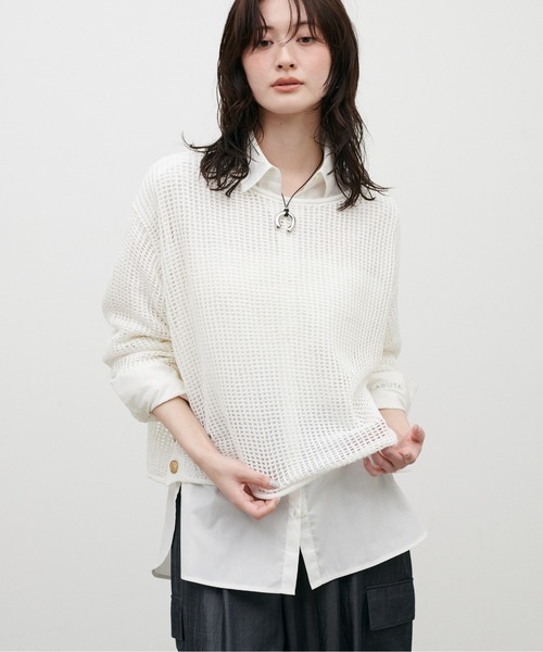 LARUTA(ラルータ)の「【LARUTA】メッシュ金釦サイド開きニットプルオーバー(ニット/セーター・レディース・オフホワイト/ネイビー/レッド/ベージュ・FREE)」の8枚目の写真