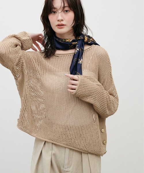 LARUTA(ラルータ)の「【LARUTA】メッシュ金釦サイド開きニットプルオーバー(ニット/セーター・レディース・オフホワイト/ネイビー/レッド/ベージュ・FREE)」の12枚目の写真