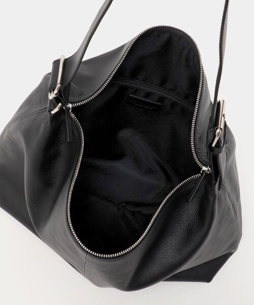 A DAY IN THE LIFE UNITED ARROWS(アデイインザライフユナイテッドアローズ)の「シュリンクレザー ショルダーバッグ<A DAY IN THE LIFE>(ショルダーバッグ・メンズ・ブラック・FREE)」の8枚目の写真