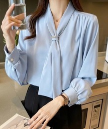 オフィス、プライベート、オケージョンにも◎ボウタイ長袖ブラウス