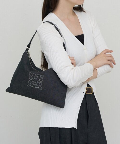 russet(ラシット)の「《WEB限定》デニム2WAYショルダーバッグ(ショルダーバッグ・レディース・ブラック/インディゴブルー・FREE)」の3枚目の写真