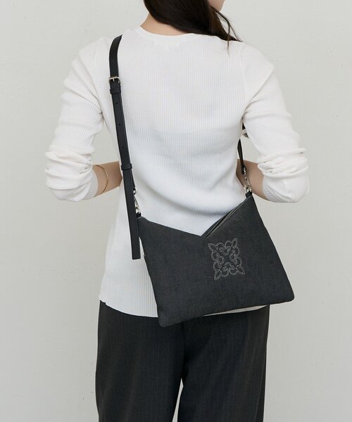 russet(ラシット)の「《WEB限定》デニム2WAYショルダーバッグ(ショルダーバッグ・レディース・ブラック/インディゴブルー・FREE)」の5枚目の写真