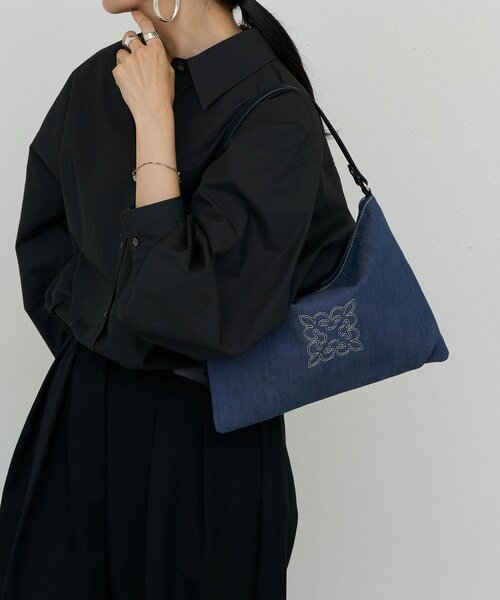 russet(ラシット)の「《WEB限定》デニム2WAYショルダーバッグ(ショルダーバッグ・レディース・ブラック/インディゴブルー・FREE)」の10枚目の写真