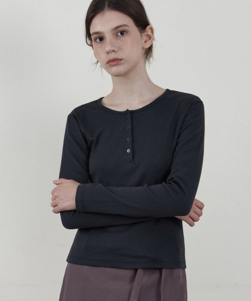 WEDNESDAYOASISFORWOMEN（ウェンズデー オアシス フォー ウーマン）の「HEYS ヘンリーネックTシャツ ネイビー (WB6TP51)（Tシャツ/カットソー・レディース・ネイビー・FREE）」の3枚目の写真