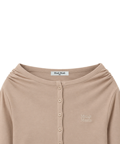 muahmuah（ムーアムーア）の「オフショルダー ヘンリー 長袖Tシャツ [ベージュ]（Tシャツ/カットソー・レディース・その他・FREE）」の8枚目の写真