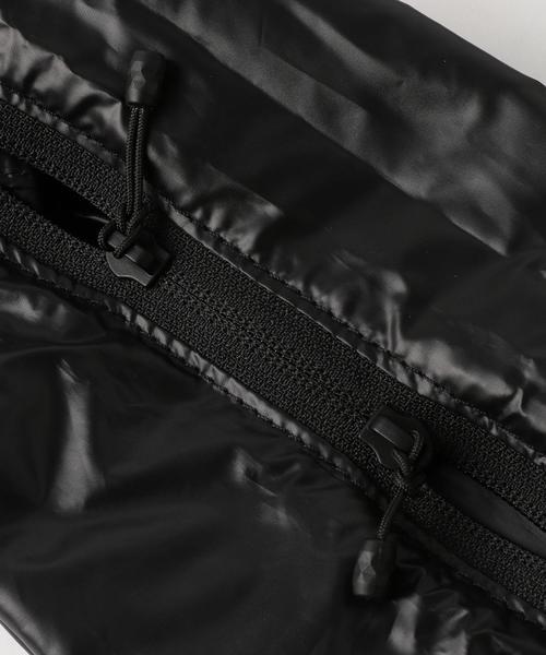 THE NORTH FACE（ザノースフェイス）の「＜THE NORTH FACE＞トラベルキャニスター S（ショルダーバッグ・レディース・ブラック・FREE）」の4枚目の写真