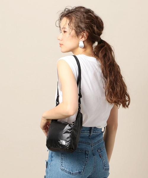 THE NORTH FACE（ザノースフェイス）の「＜THE NORTH FACE＞トラベルキャニスター S（ショルダーバッグ・レディース・ブラック・FREE）」の2枚目の写真