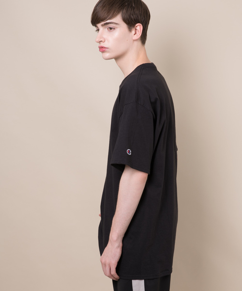 Champion（チャンピオン）の「【champion】 チャンピオンヘビー コットン 無地 ビッグシルエット 半袖Tシャツ（Tシャツ/カットソー・メンズ・ホワイト/ブラック/グレー/レッド・LARGE/X-LARGE）」の13枚目の写真