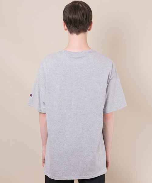 Champion（チャンピオン）の「【champion】 チャンピオンヘビー コットン 無地 ビッグシルエット 半袖Tシャツ（Tシャツ/カットソー・メンズ・ホワイト/ブラック/グレー/レッド・LARGE/X-LARGE）」の15枚目の写真