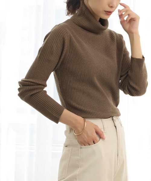 Social GIRL（ソーシャルガール）の「タートルネックリブニット（ニット/セーター・レディース・グレー/パープル/グリーン/ブルー/マスタード/ブラック/オフホワイト/ピンク/ベージュ/ブラウン・M/L）」の4枚目の写真