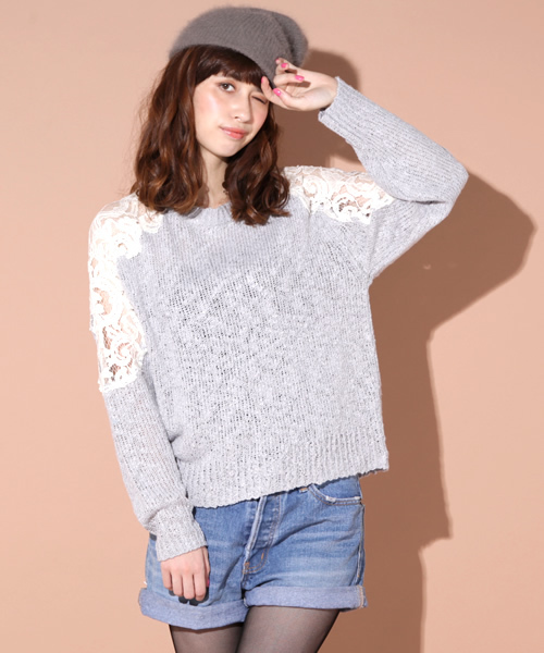 LAGUNAMOON(ラグナムーン)の「ショルダーカッティングレースニット (ニット/セーター・レディース・ミント/ベージュ/サックスブルー・FREE)」の3枚目の写真