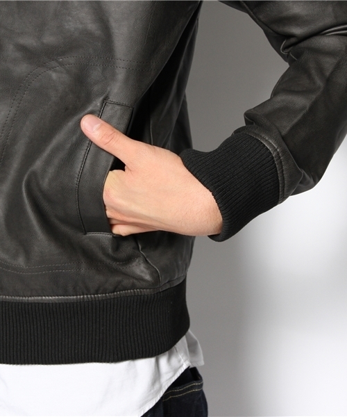 WEGO(ウィゴー)の「WEGO/フェイクレザーシングルライダースジャケット(ライダースジャケット・メンズ・ブラック/ブルー・MEDIUM/LARGE)」の9枚目の写真