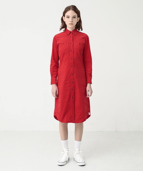 koe×THOM BROWNE（コエトムブラウン）の「WOMENS SHIRTDRESS（シャツワンピース・レディース・レッド/ブルー・MEDIUM/SMALL/LARGE）」の2枚目の写真