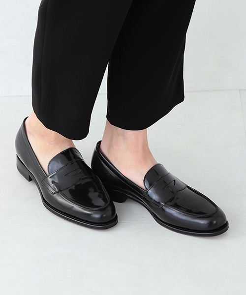 JALAN SRIWIJAYA（ジャランスリウァヤ）の「JALAN SRIWIJAYA / コイン ローファー（ドレスシューズ・レディース・ブラック×ホワイト/ブラック・4/6.5/3.5/5/4.5/5.5/6）」の5枚目の写真