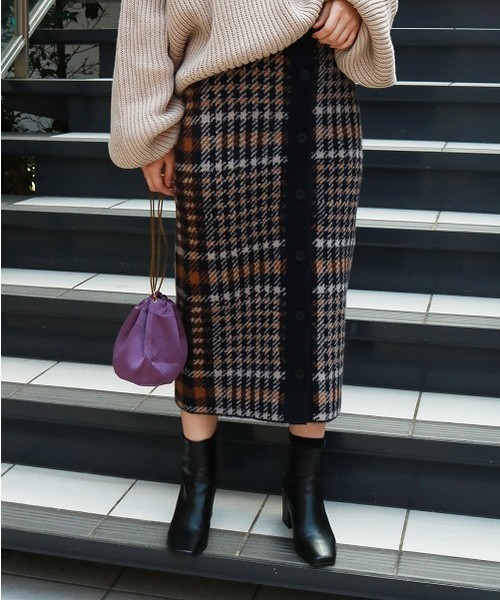 TODAYFUL（トゥデイフル）の「チェックニットスカート（スカート・レディース・ネイビー/ブラウン・FREE）」の10枚目の写真