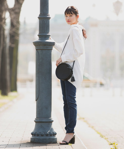 Luz Llena(ラズレナ)の「エステルブロードスキッパーシャツ(シャツ/ブラウス・レディース・ブラック/オフホワイト/グレイッシュベージュ・MEDIUM)」の12枚目の写真