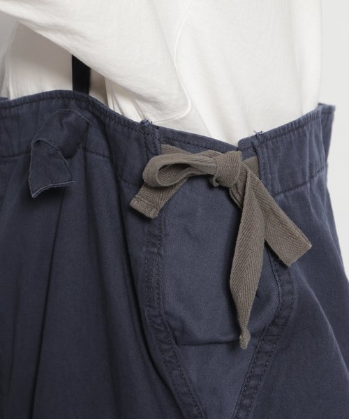 niko and...(ニコアンド)の「微配色ハギハギワークサロペット(サロペット/オーバーオール・レディース・ネイビー/カーキ・MEDIUM/LARGE)」の14枚目の写真