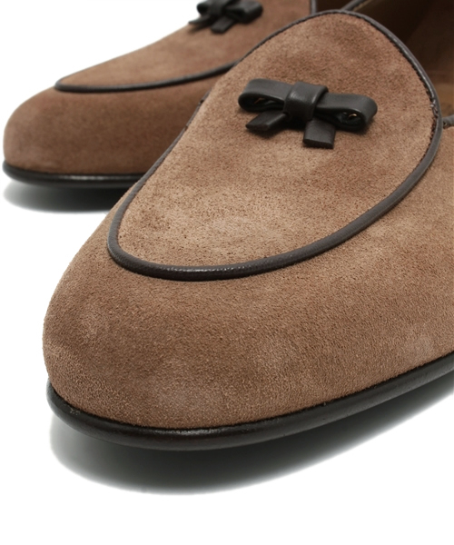 BRILLA per il gusto（ブリッラペルイルグースト）の「BOW-TIE / スエードリボンタッセル（ドレスシューズ・メンズ・ベージュ・8inch/6.5inch/6inch/7.5inch/7inch/5.5inch/8.5inch）」の5枚目の写真