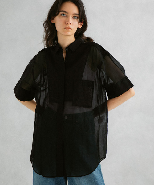 UNITED TOKYO（ユナイテッドトウキョウ）の「オーガンシャツチュニック（シャツ/ブラウス・レディース・ベージュ/マルチ/ブラック・1）」の2枚目の写真