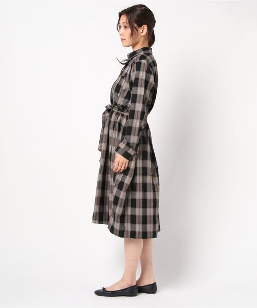 EVLOVE(イヴロヴ)の「【 大きいサイズ レディース 】 EVLOVE ( イヴロヴ ) ワンピース チェック ウェスト切り替え ロング シャツワンピ(シャツワンピース・レディース・ブラック系その他/グリーン系その他/レッド系その他・13号/15号)」の4枚目の写真