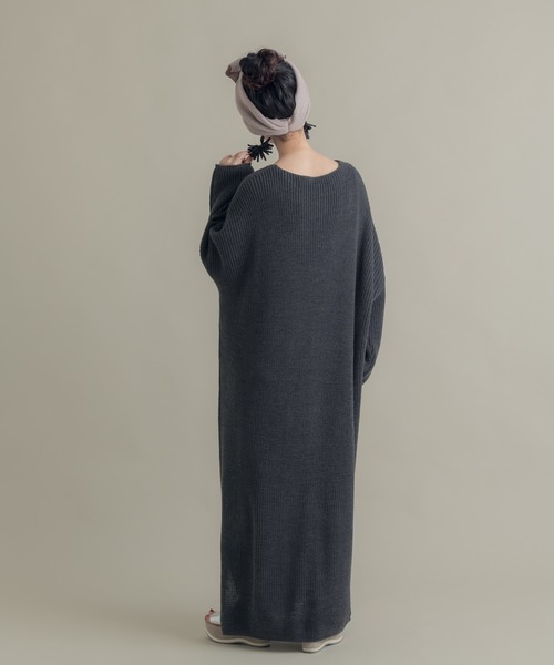 Libra Cue（リブラ キュー）の「Libra ルーズフィットニットロングワンピ（ワンピース・レディース・アイボリー/ブラック/グレー・FREE）」の13枚目の写真